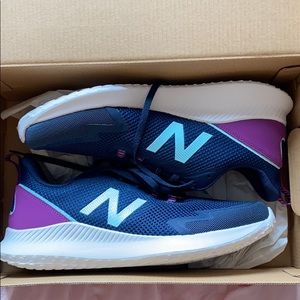 NWOT New Balance Running Sneakers women’s sz 10